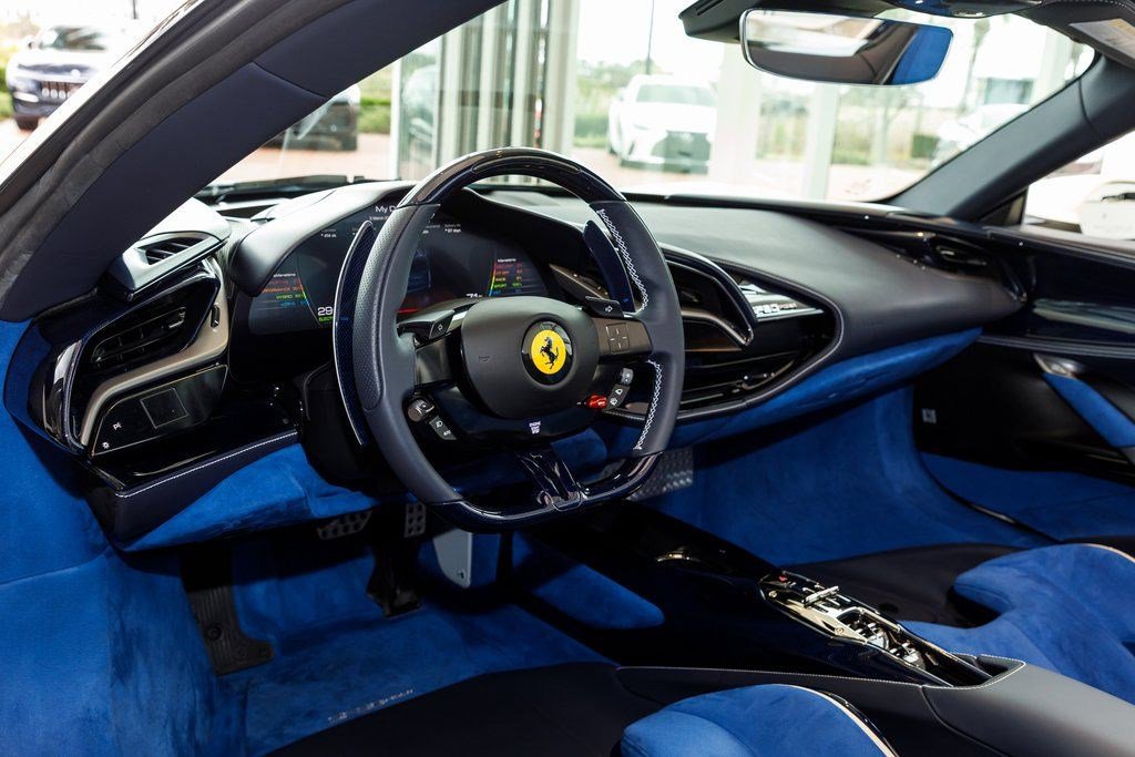 Used 2022 Ferrari SF90 Spider image 25