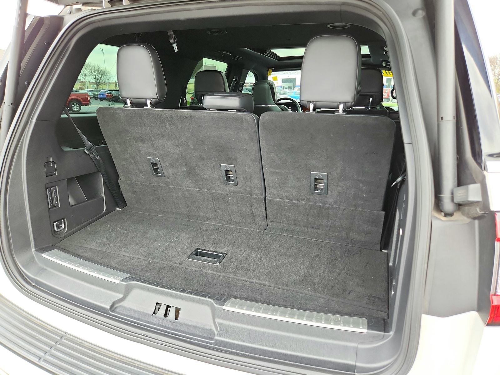 Used 2019 Lincoln Navigator Reserve image 32