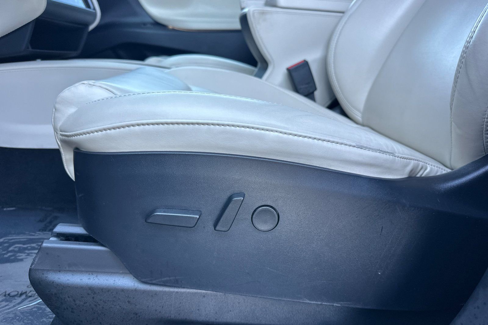 Used 2020 Tesla Model X Performance image 13