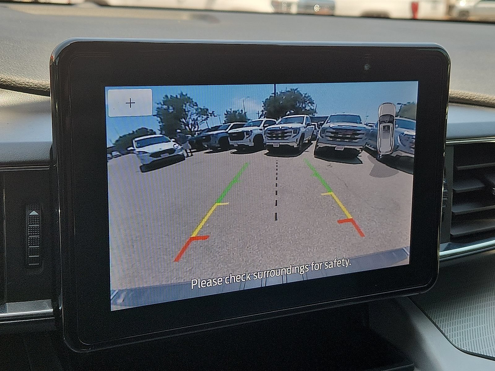 Used 2023 Ford Explorer XLT w/ Equipment Group 202A RWD image 17