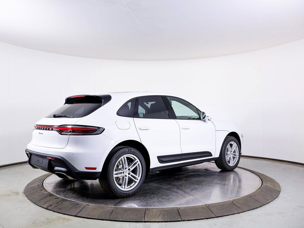Certified 2025 Porsche Macan image 29