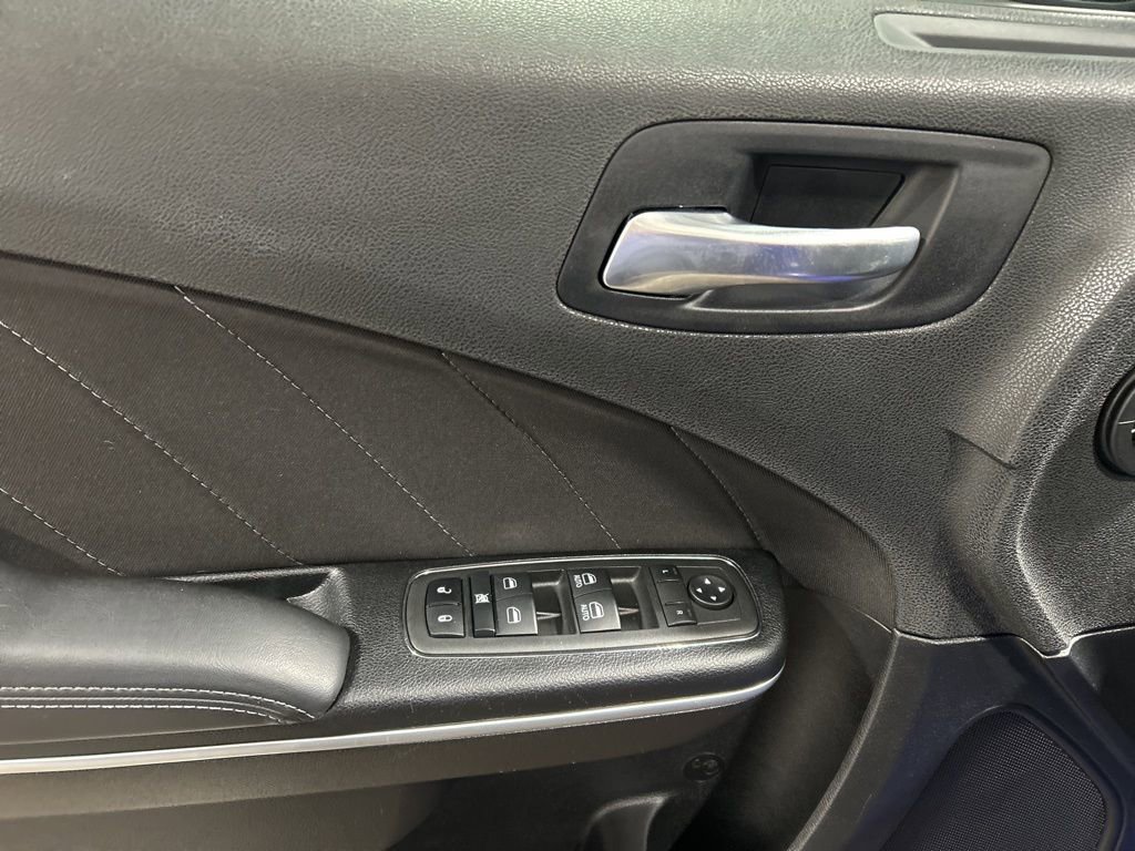 Used 2022 Dodge Charger R/T w/ Performance Handling Group image 13