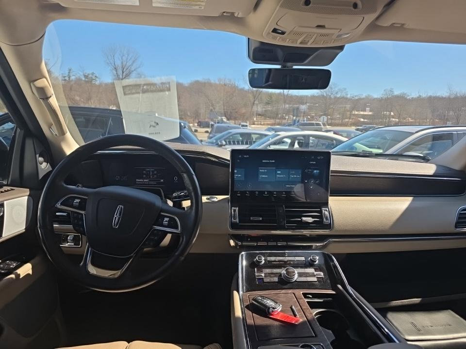 Used 2022 Lincoln Navigator L Reserve w/ Equipment Group 201A image 8