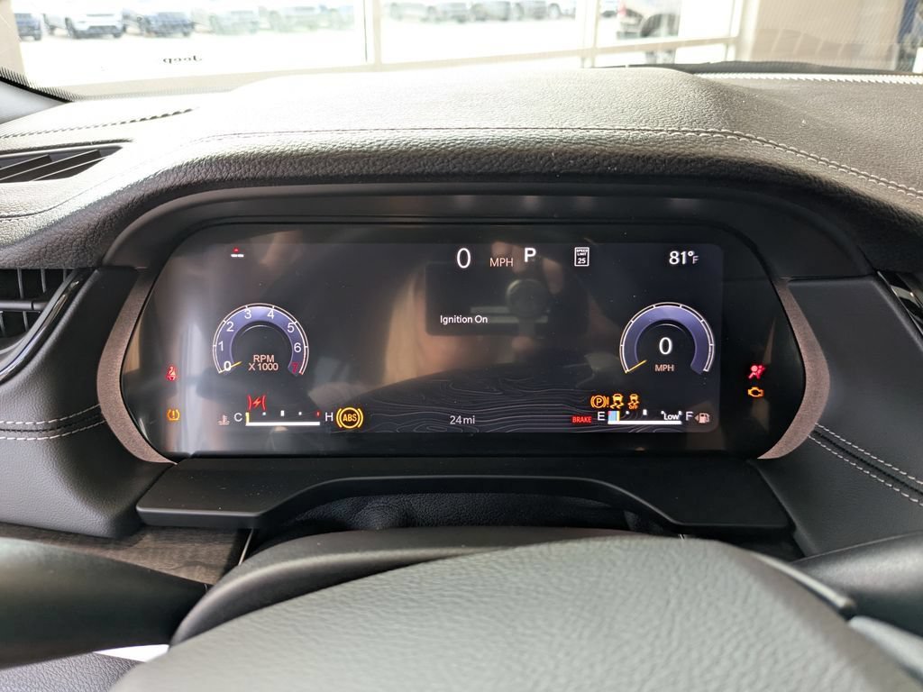 New 2027 Jeep Grand Cherokee Limited AWD/4WD image 18
