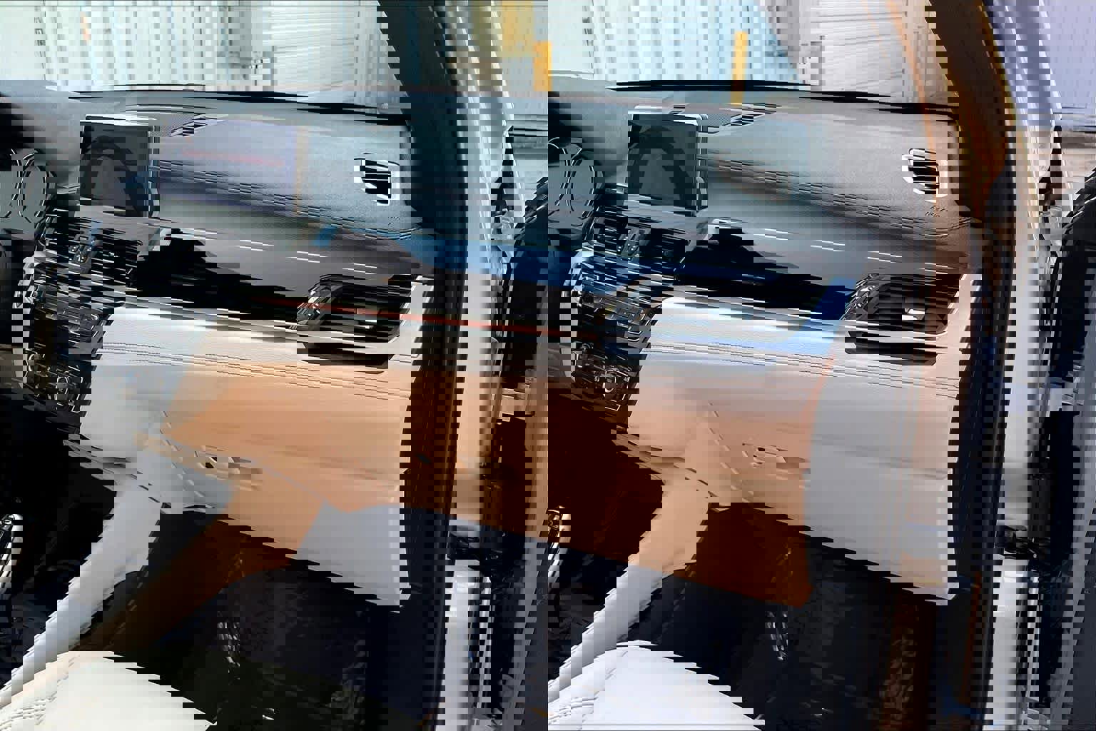 Used 2021 BMW X1 xDrive28i w/ Convenience Package image 15