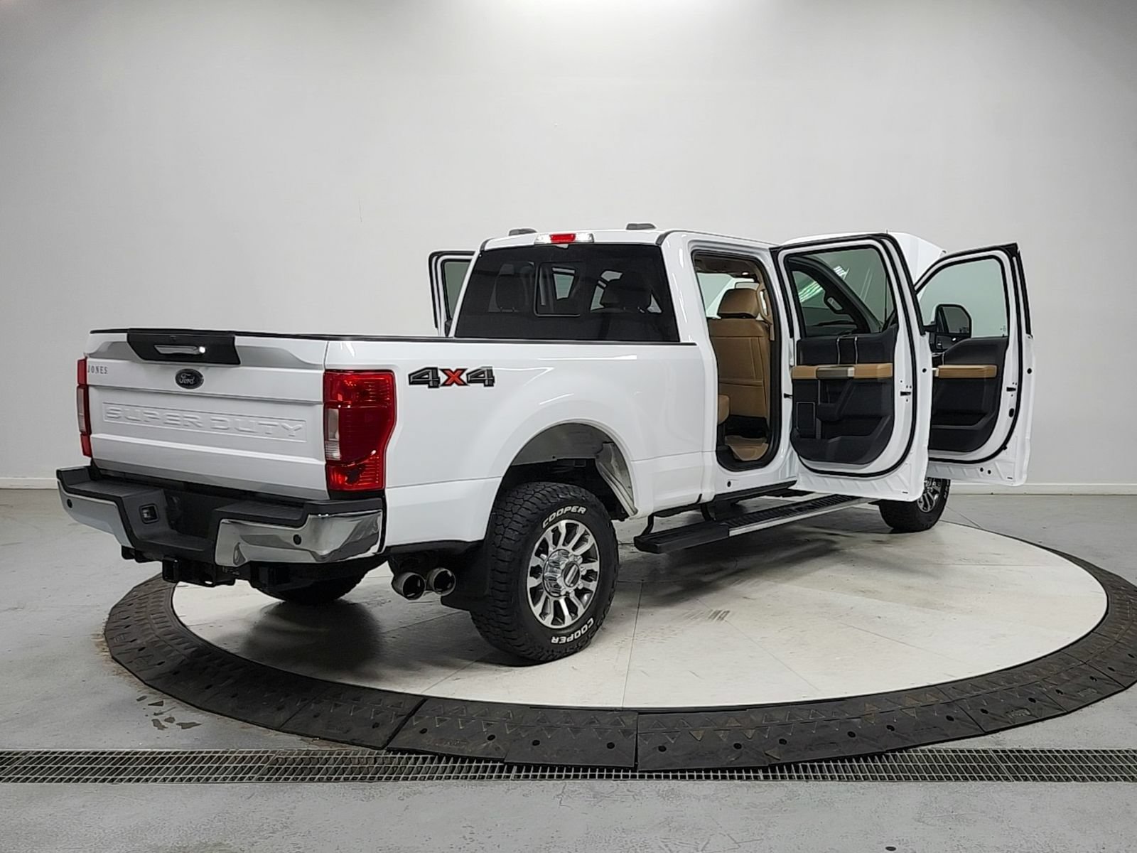 Used 2022 Ford F350 Lariat w/ Lariat Value Package AWD/4WD image 15