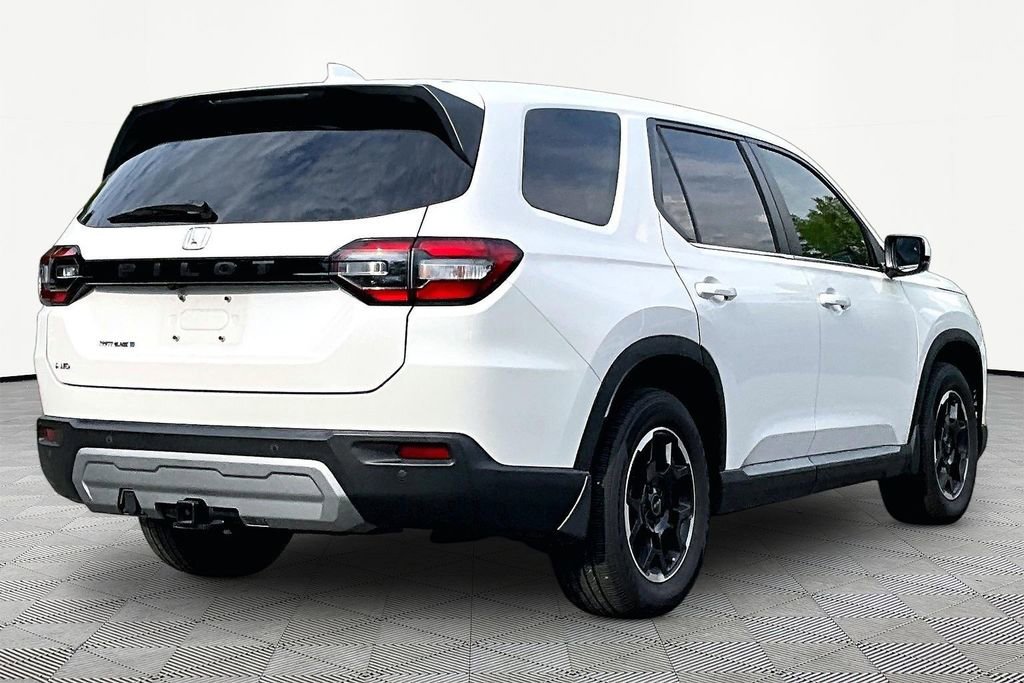 Used 2025 Honda Pilot EX-L image 6