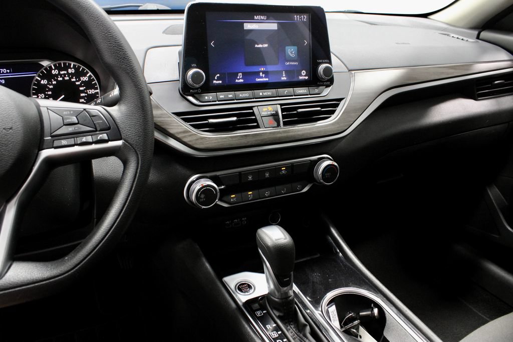 Certified 2024 Nissan Altima 2.5 SV FWD image 31