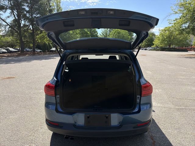 Used 2017 Volkswagen Tiguan Limited w/ Premium Package FWD image 26