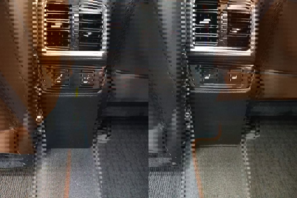 Used 2017 Subaru Outback 2.5i Touring w/ Popular Package #5A image 14