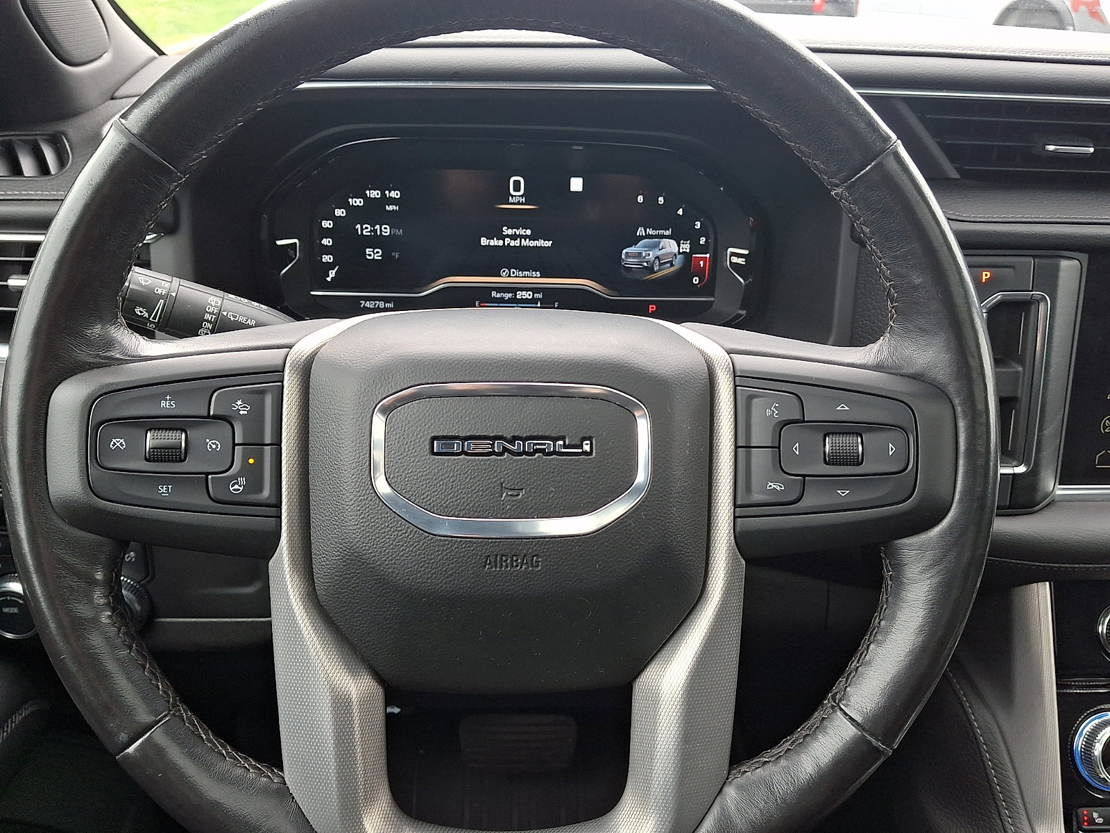 Used 2022 GMC Yukon Denali image 26