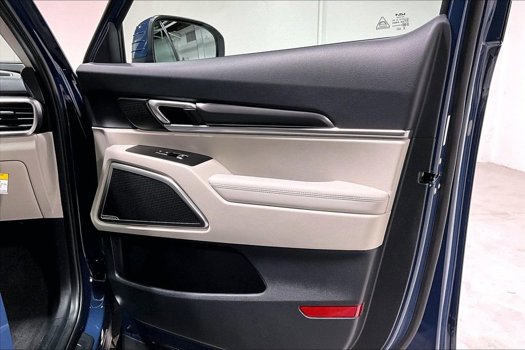 New 2025 Kia Telluride S image 19