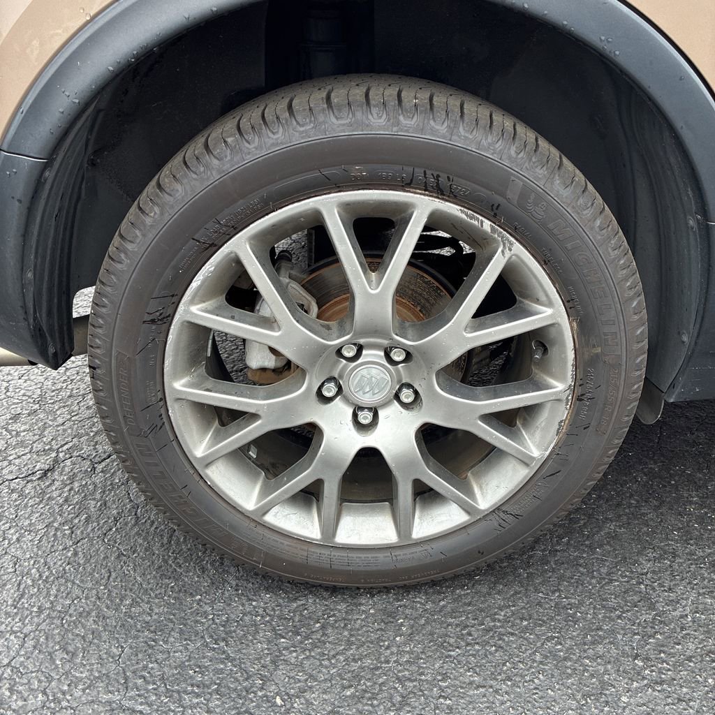 Used 2018 Buick Encore Sport Touring image 27