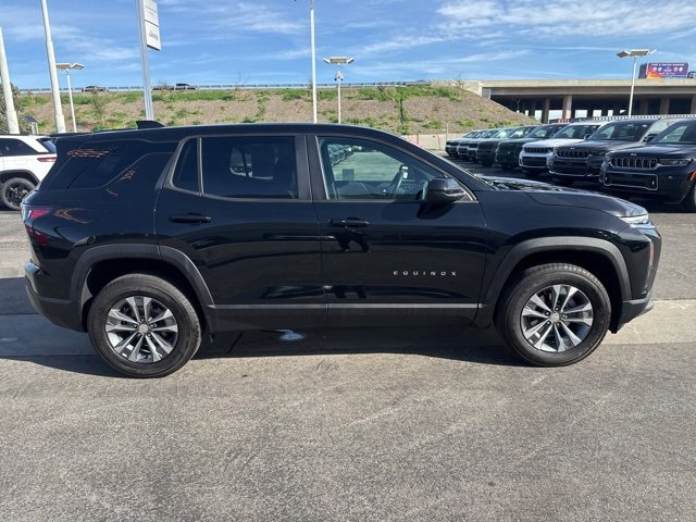 Used 2025 Chevrolet Equinox LT image 7