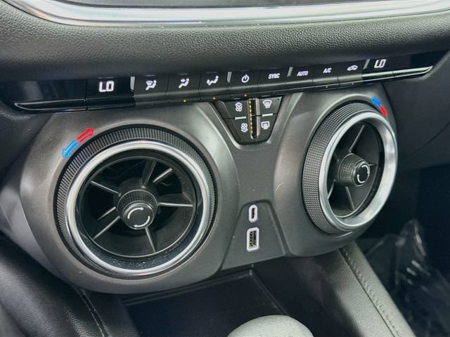 Used 2021 Chevrolet Blazer LT FWD image 15