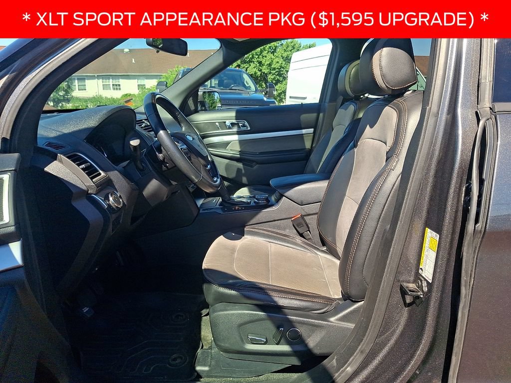 Used 2017 Ford Explorer XLT w/ Equipment Group 202A AWD/4WD image 14