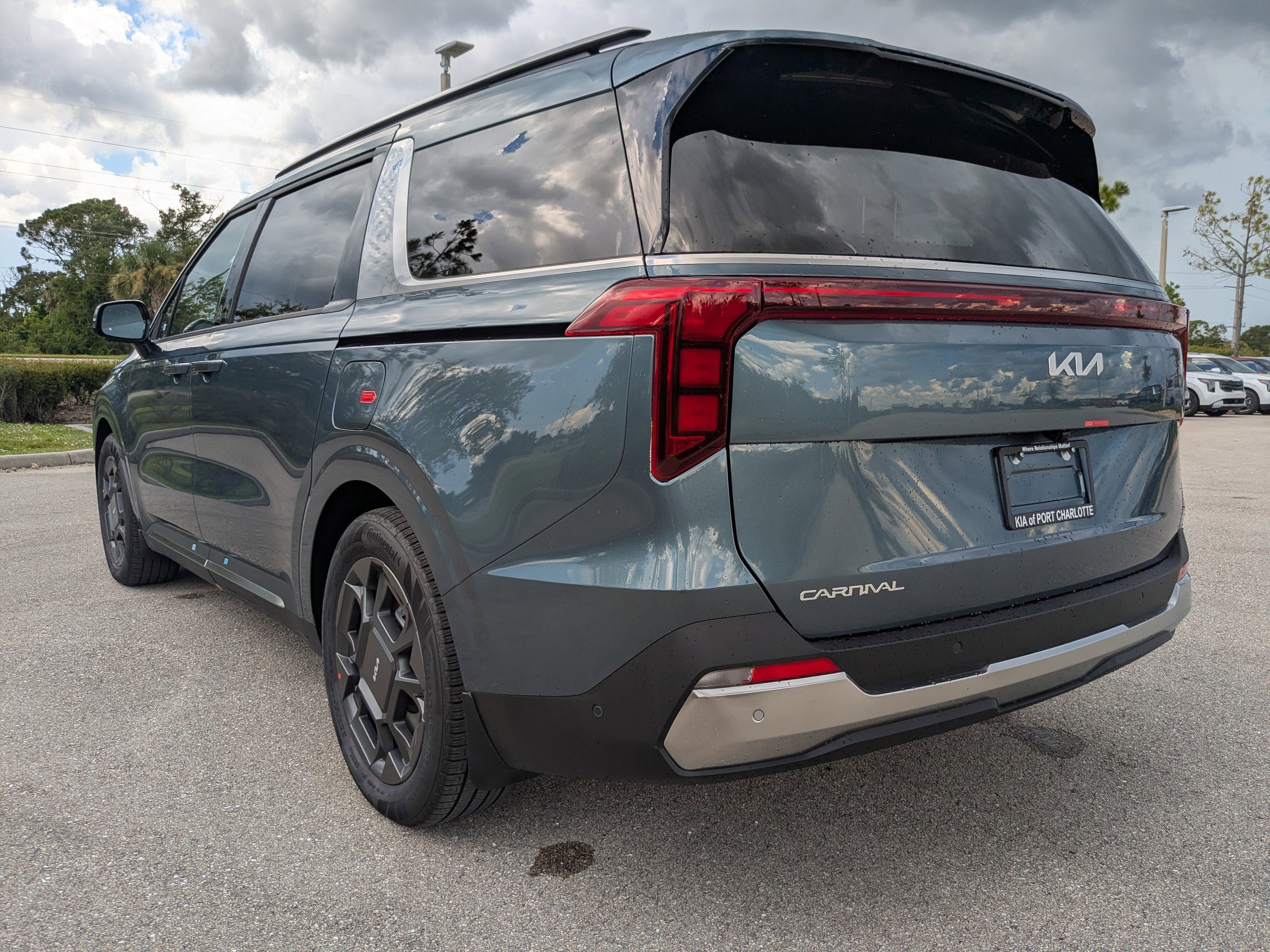 New 2026 Kia Carnival SX image 7