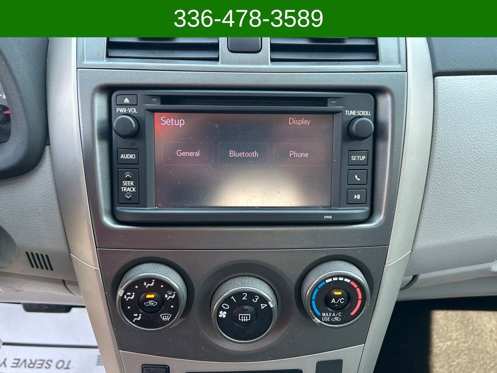 Used 2013 Toyota Corolla LE image 18