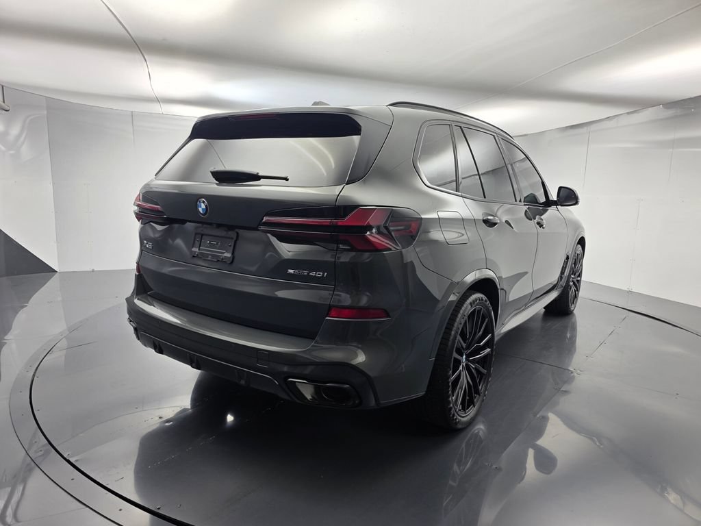 Certified 2025 BMW X5 sDrive40i w/ M Sport Package RWD image 4