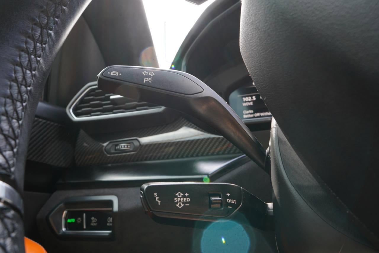 Used 2022 Lamborghini Urus AWD/4WD image 29