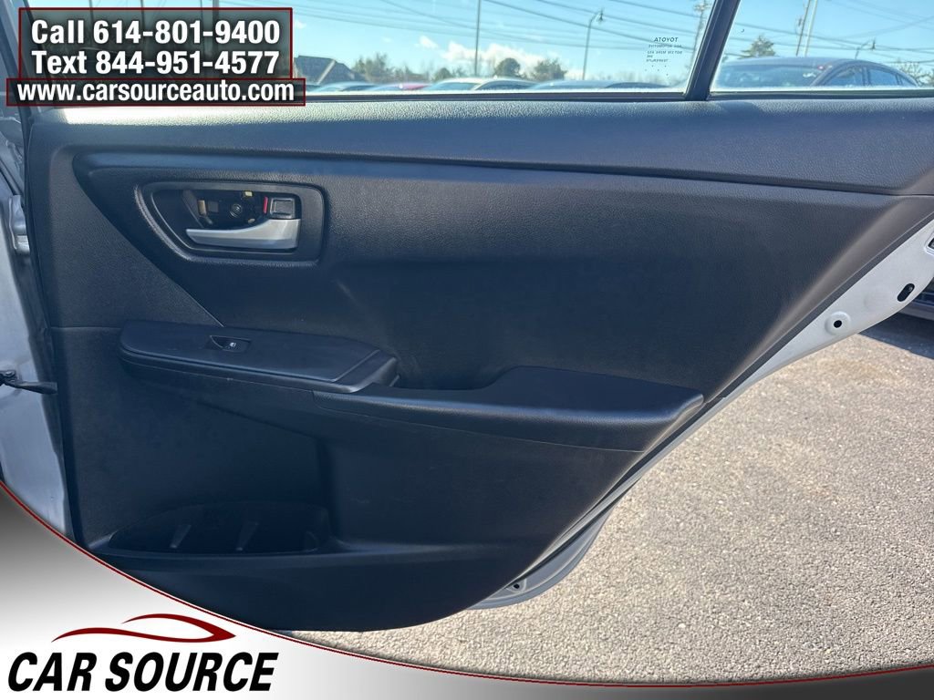 Used 2016 Toyota Camry LE image 27