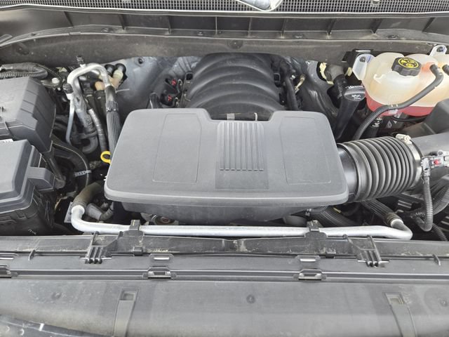 Used 2023 Chevrolet Tahoe Z71 w/ Z71 Off-Road Package AWD/4WD image 32