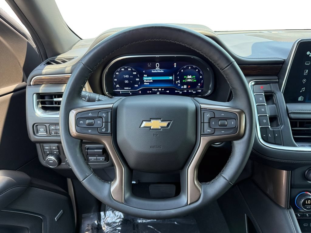 Used 2024 Chevrolet Suburban High Country w/ Premium Package AWD/4WD image 12