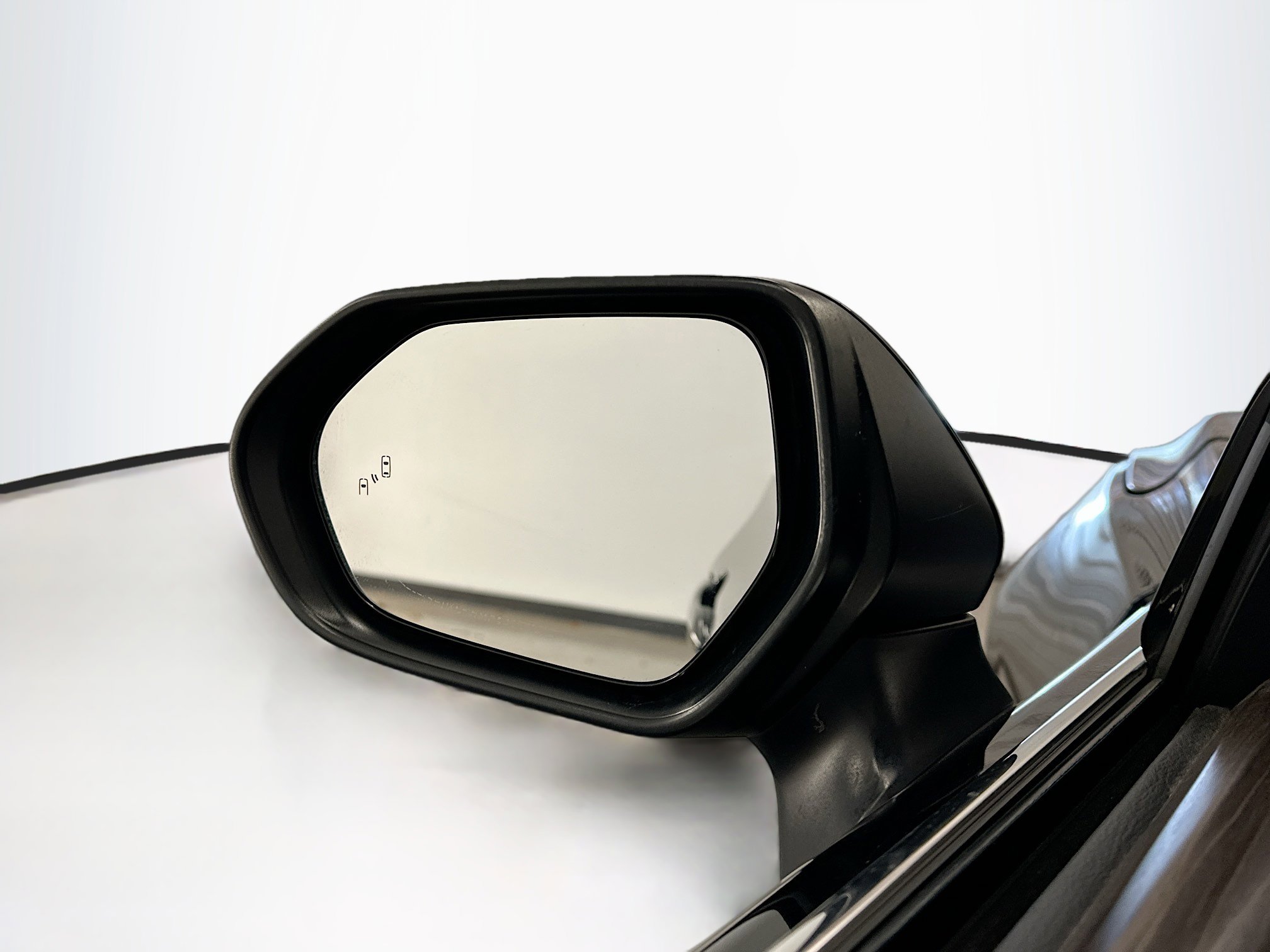 Used 2019 Toyota Avalon XLE image 16