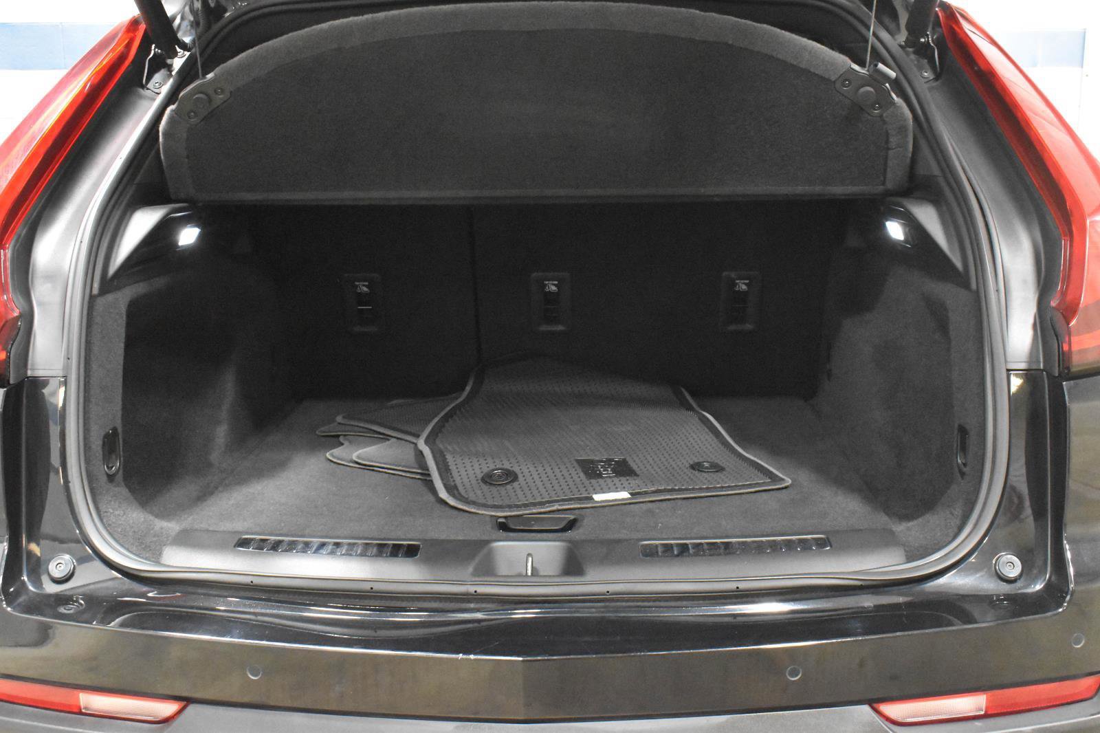 Used 2020 Cadillac XT4 Premium Luxury image 29