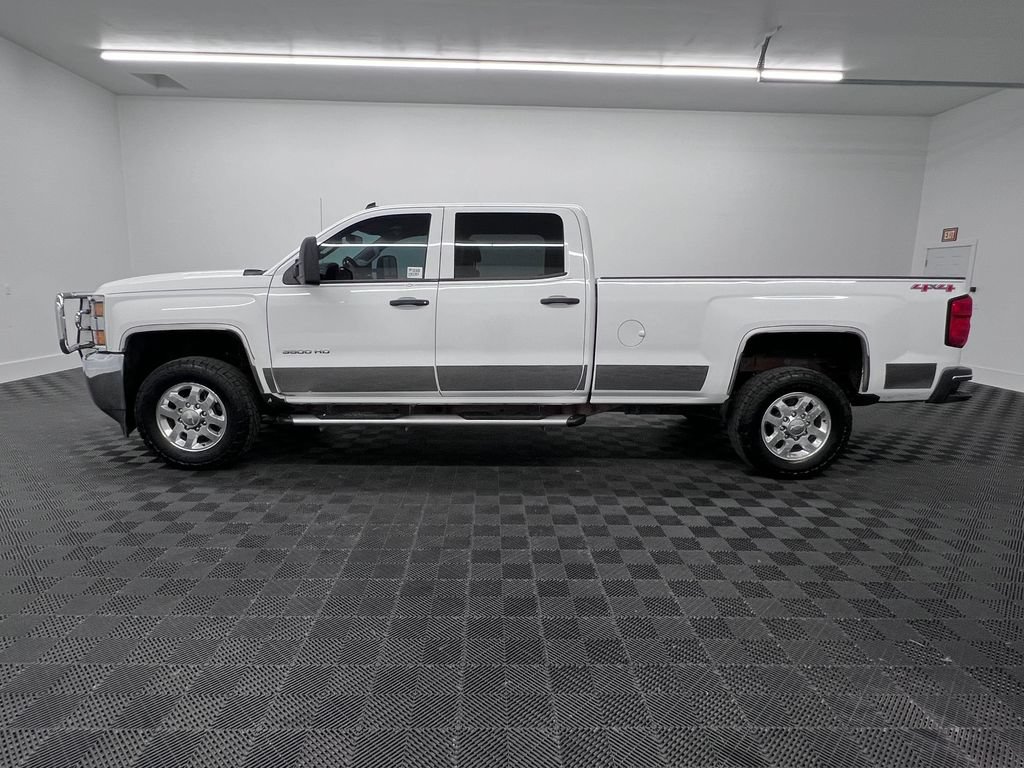 Used 2015 Chevrolet Silverado 3500 LT AWD/4WD image 2