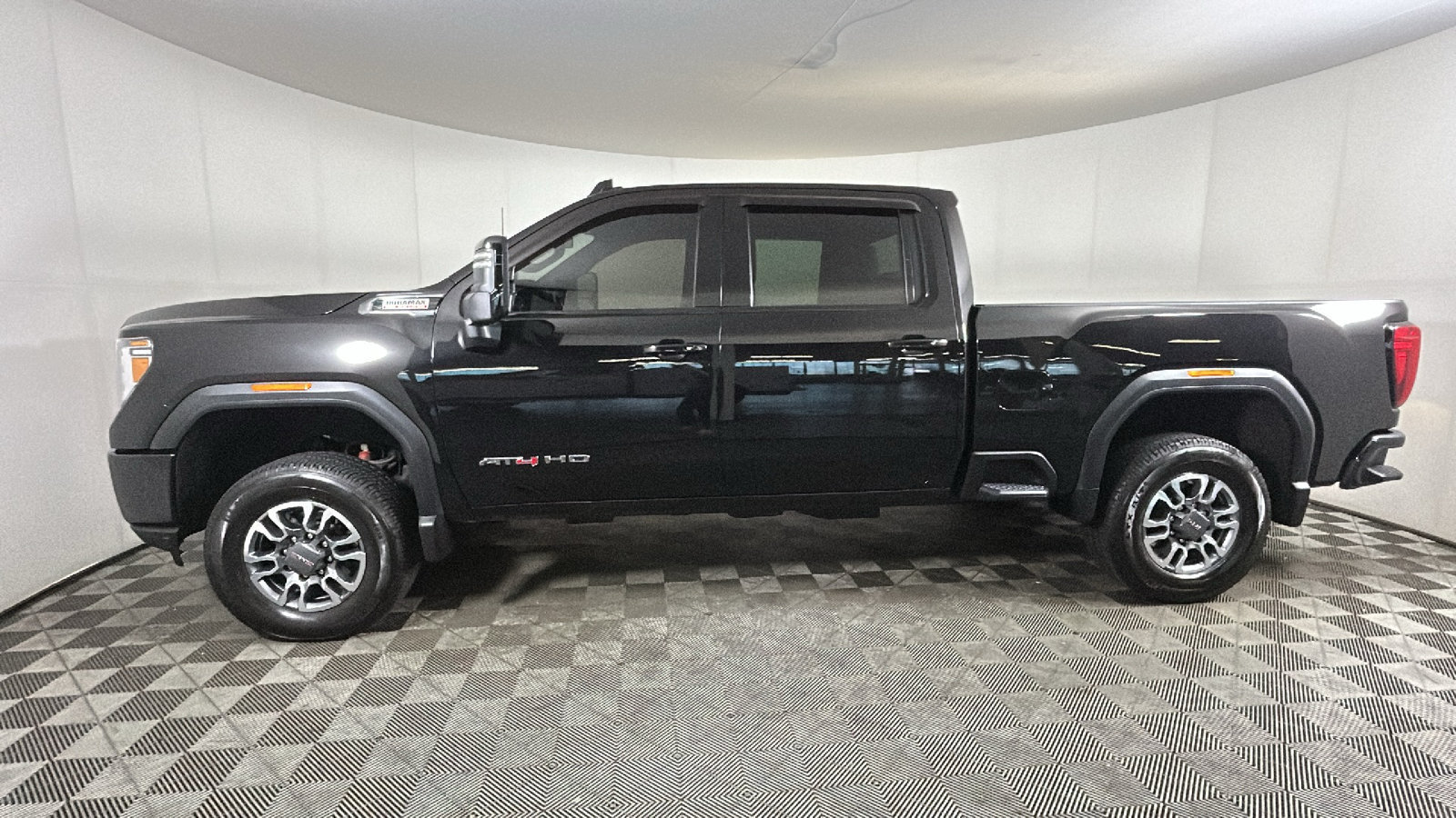 Used 2022 GMC Sierra 3500 AT4 AWD/4WD image 7