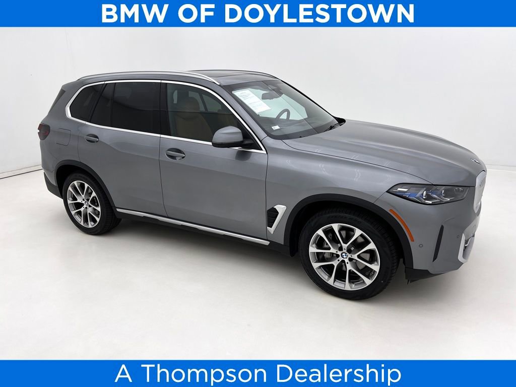 Certified 2024 BMW X5 xDrive40i w/ Premium Package AWD/4WD image 1