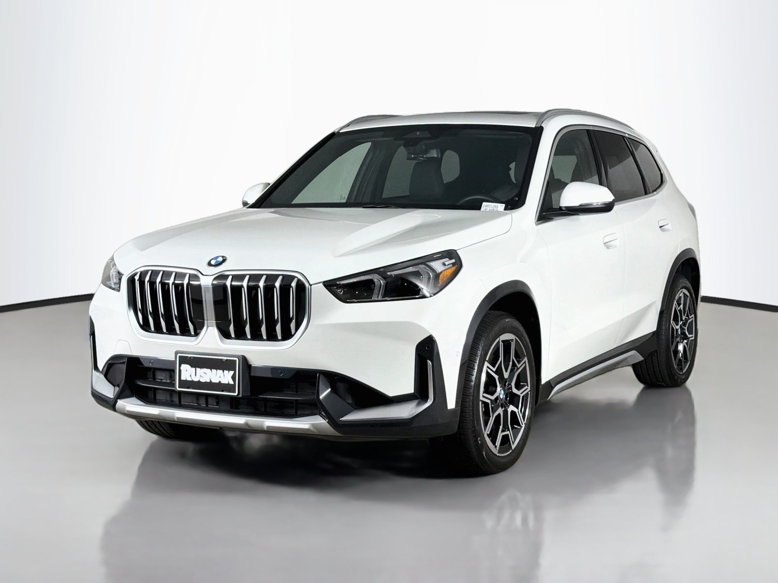 Used 2026 BMW X1 xDrive28i w/ Convenience Package AWD/4WD image 3
