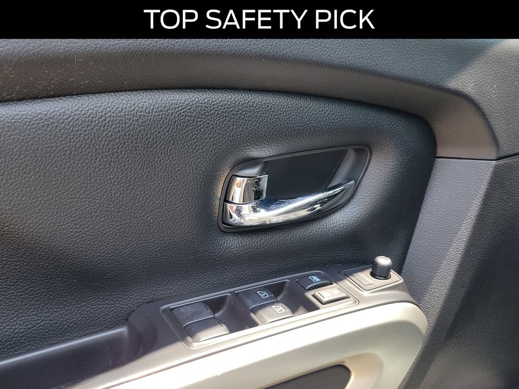 Used 2017 Nissan Titan SV AWD/4WD image 21