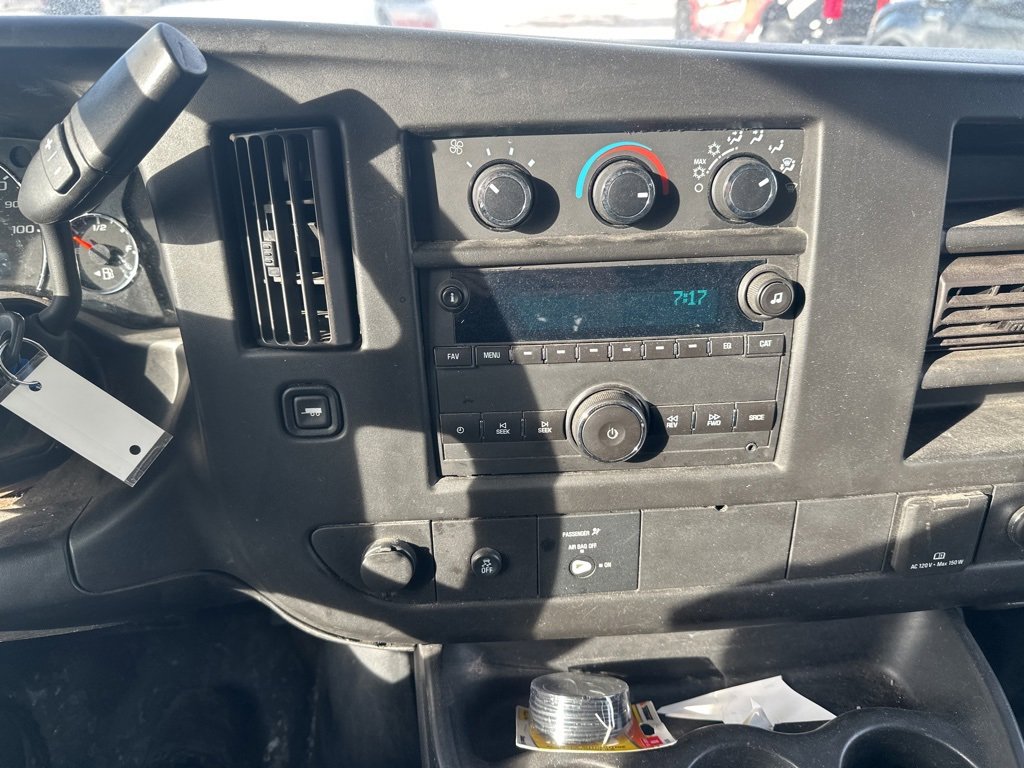 Used 2017 Chevrolet Express 2500 image 21
