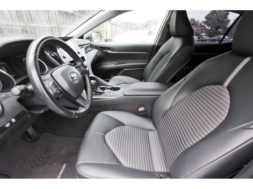Used 2023 Toyota Camry SE FWD image 16