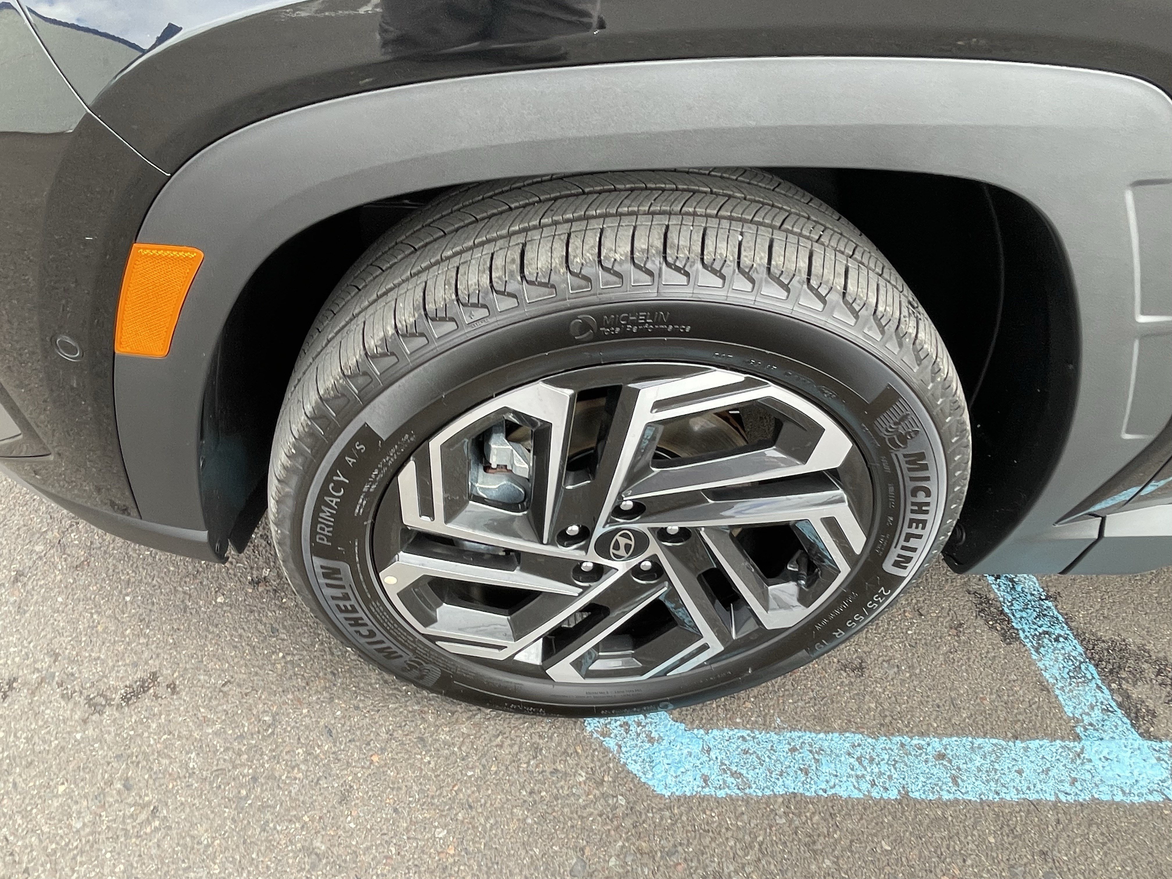 Certified 2026 Hyundai Tucson Limited AWD/4WD image 9