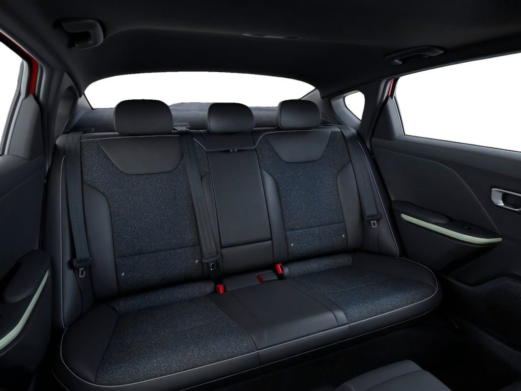 New 2025 Kia K4 GT-Line w/ GT-Line Sunroof Package image 16