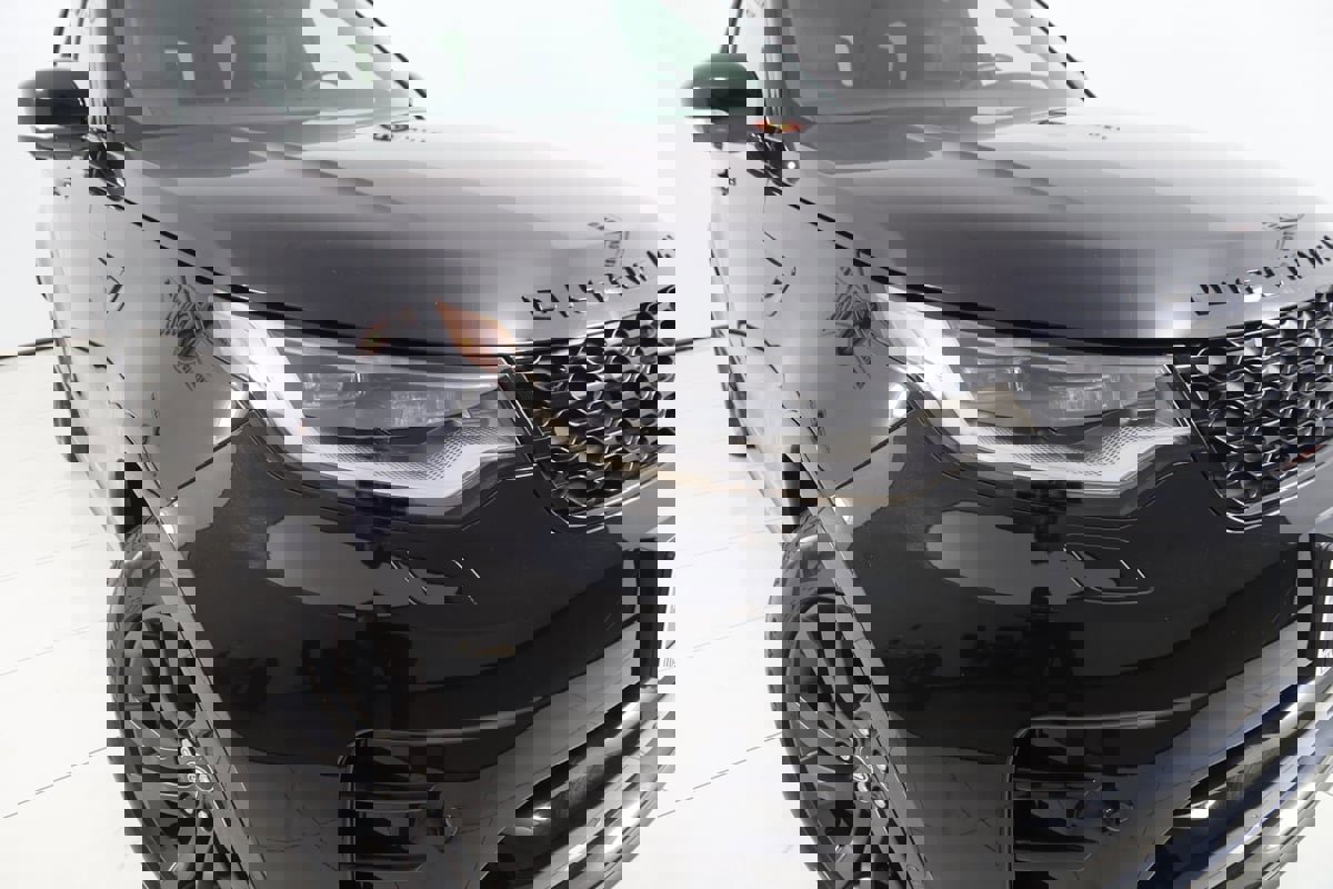 Used 2023 Land Rover Discovery S R-Dynamic image 19