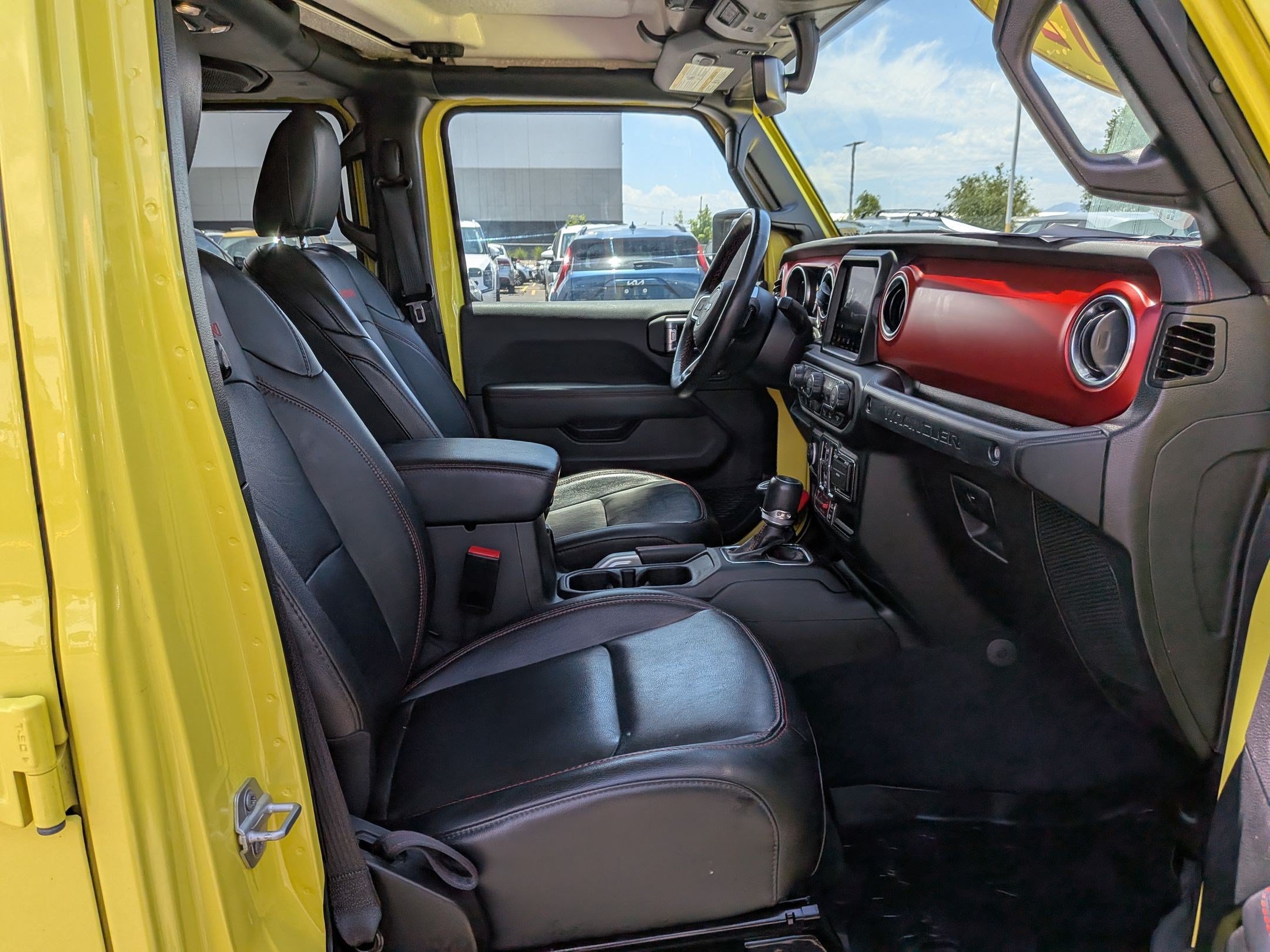 Used 2022 Jeep Wrangler Unlimited Rubicon w/ LED Lighting Group AWD/4WD image 30