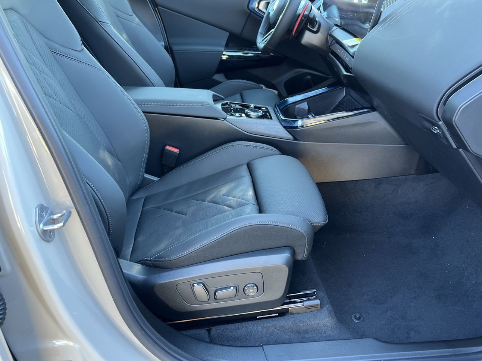 New 2026 BMW X3 M50 w/ Premium Package AWD/4WD image 26