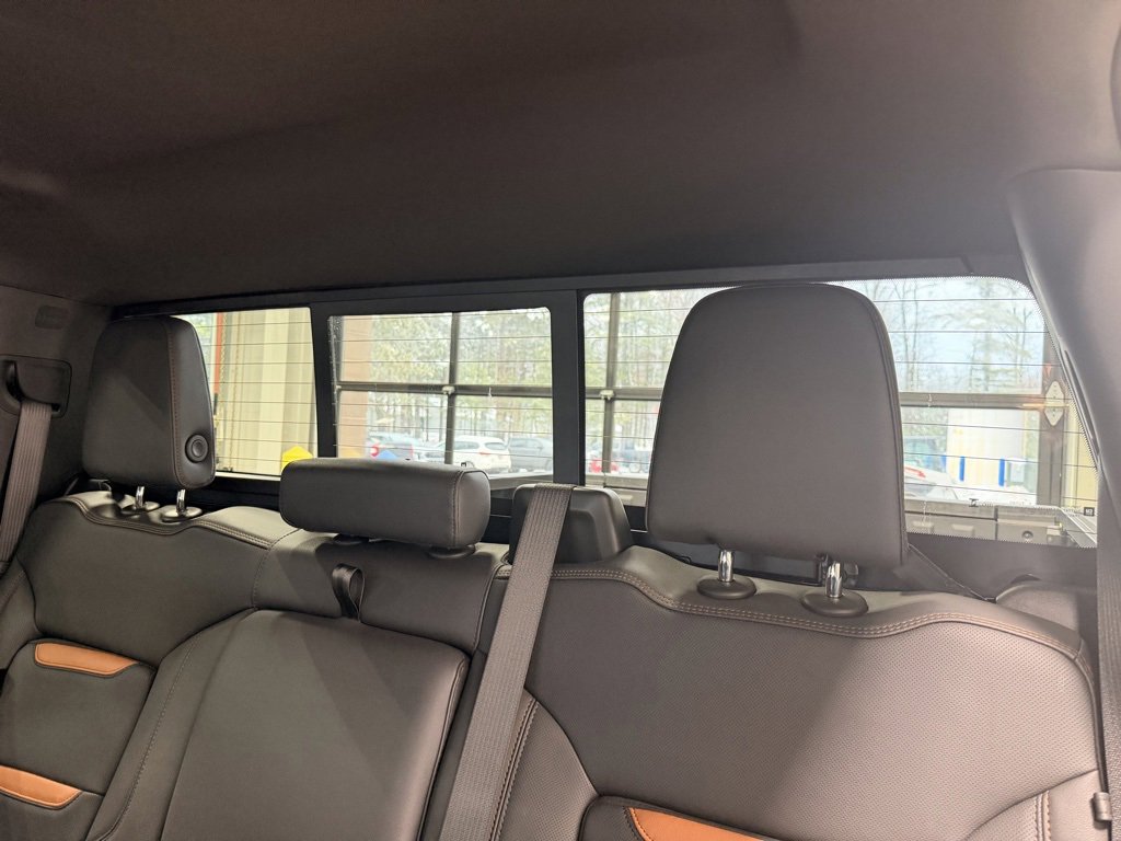 Used 2025 GMC Sierra 1500 AT4 w/ AT4 Premium Package image 23