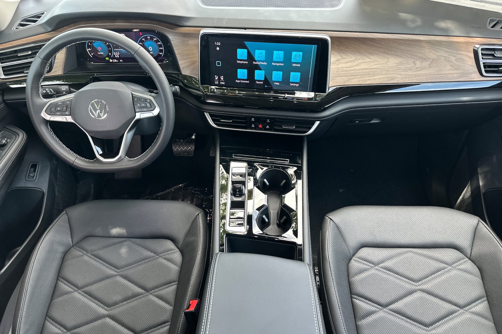 New 2026 Volkswagen Atlas SE FWD image 13