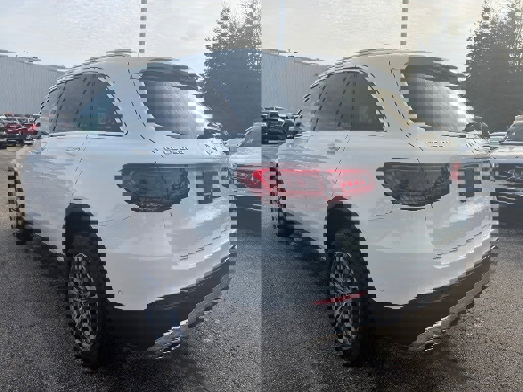 Used 2022 Mercedes-Benz GLC 300 4MATIC image 5