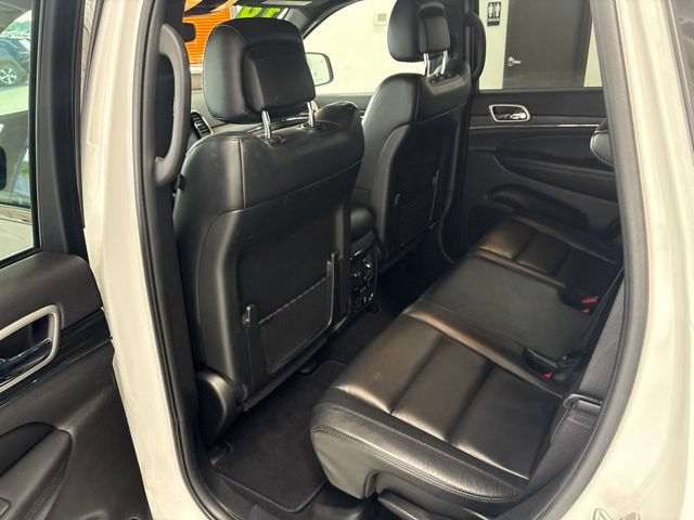 Used 2019 Jeep Grand Cherokee Limited AWD/4WD image 18