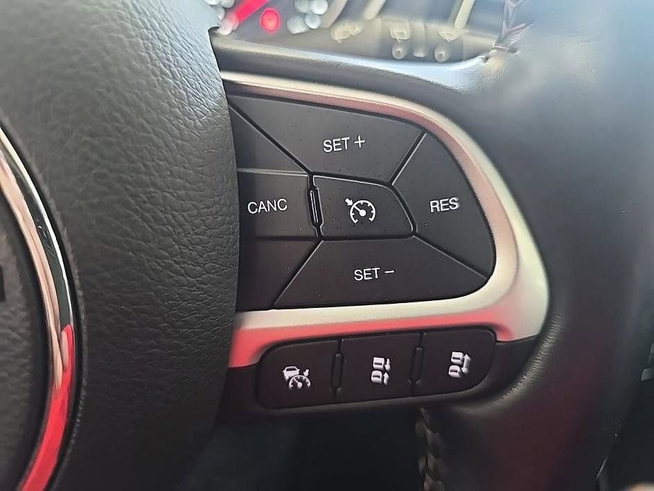 Used 2021 Jeep Compass Limited image 18