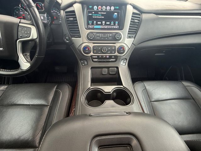Used 2019 GMC Yukon XL SLT w/ Open Road Package AWD/4WD image 3