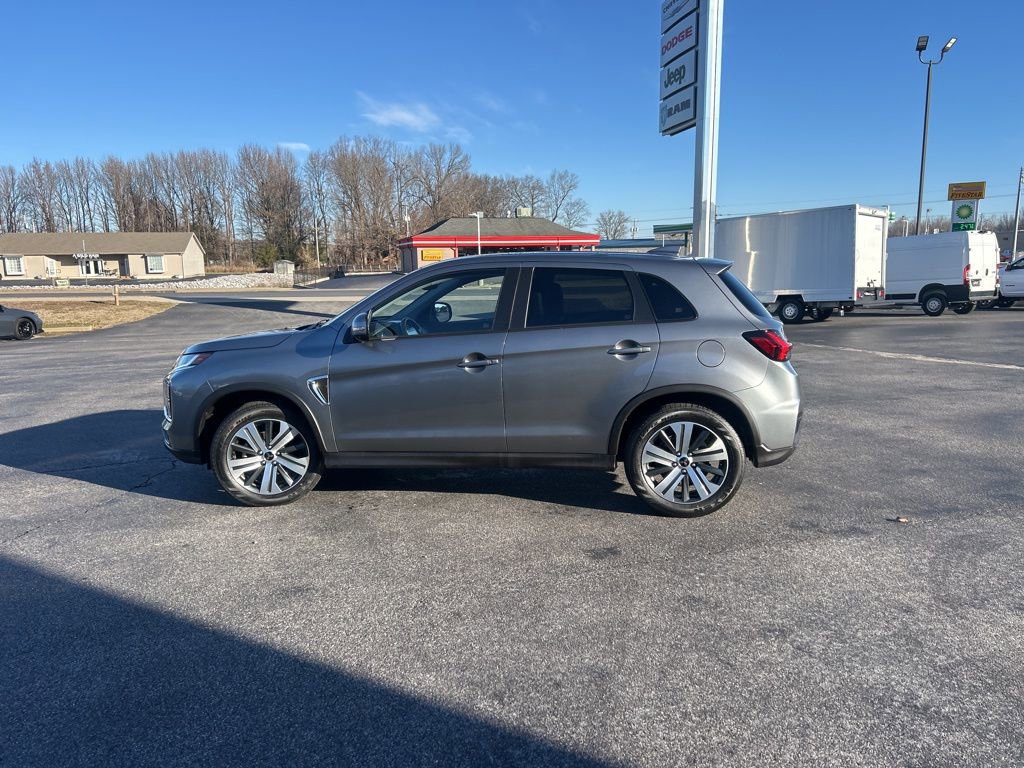 Used 2025 Mitsubishi Outlander Sport AWD image 7