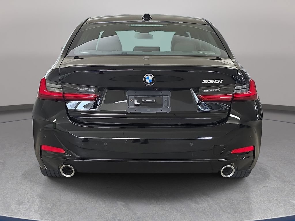 Used 2024 BMW 330i Sedan w/ Premium Package RWD image 8
