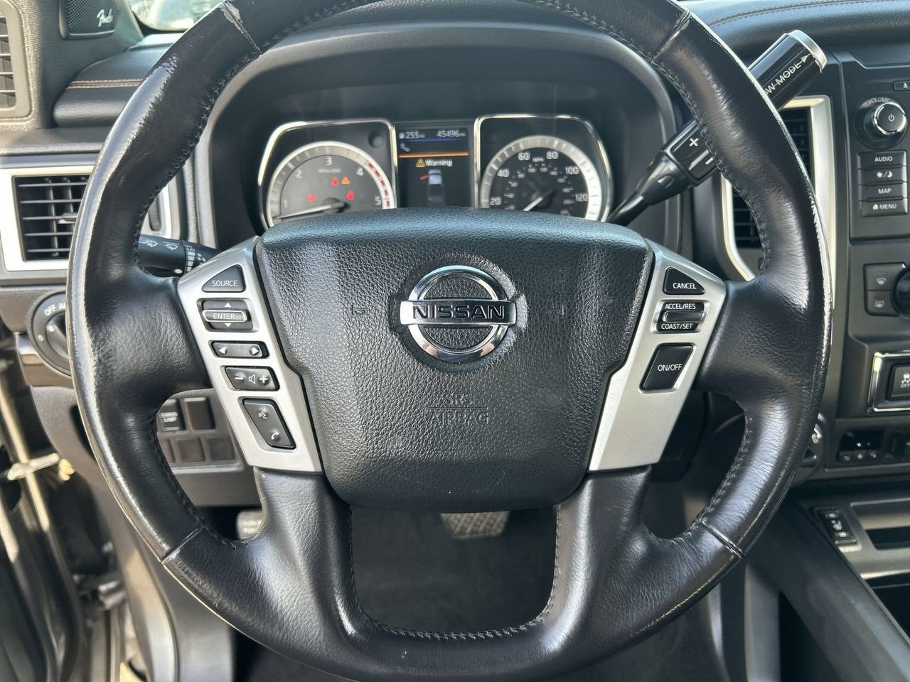 Used 2019 Nissan Titan SL w/ Midnight Edition AWD/4WD image 19